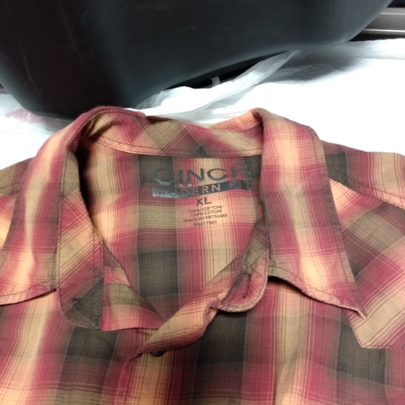 Cinch xl button down shirt - Picture 2 of 4